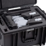 Valise pour drone B&W International avec insert en mousse précis pour drone, rangement sûr du drone et des accessoires.